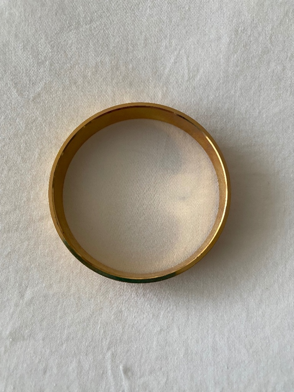 Vintage gold toned bangle bracelet